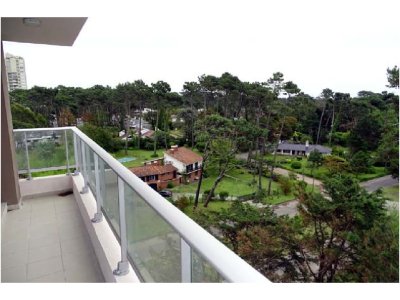 LINDISIMO EDIFICIO UBICADO A POCAS CUADRAS DEL MAR