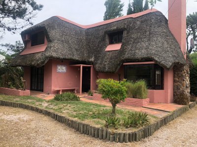 Oportunidad en Pinares, Punta del Este. 3 dormitorios 