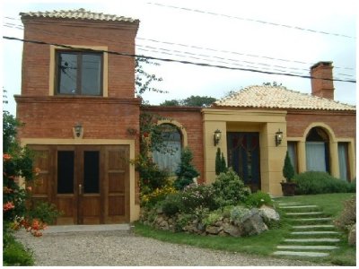 Muy linda casa en alquiler, zona Pinares, Punta del Este