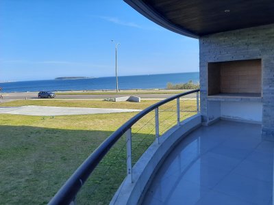 Apartamento a estrenar en PUNTA DEL ESTE, zona MANSA