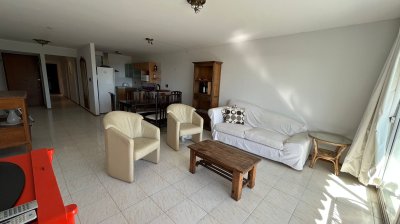 Apartamento 4 dormitorios frente al mar Playa Mansa
