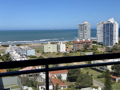 Hermoso penthouse a pasos de la brava con parrillero propio en edificio con amenities