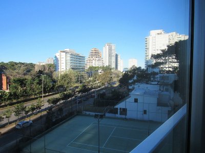 Muy lindo apartamento ubicado en Roosevelt Punta del Este. 