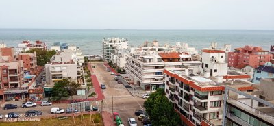 Muy lindo apartamento ubicado en península Punta del Este, la mejor vista al puerto y a la playa Brava!