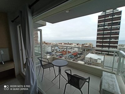 Amplio monoambiente con hermosa vista !