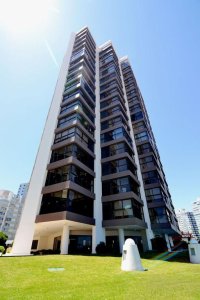 Apartamento en Punta del Este, Brava