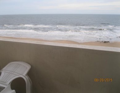 Apartamento tipo monoambiente en península con vista al mar.