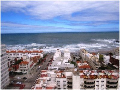 Muy lindo apartamento con vista a la brava, ubicado en península de Punta del Este