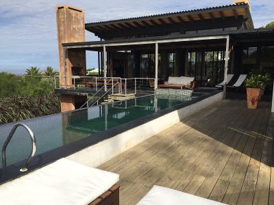 Casa en Santa Mónica a metros del mar 3 dormitorios con piscina, terraza y barbacoa