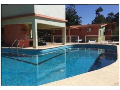 Excelente chalet en Pinares con piscina. 