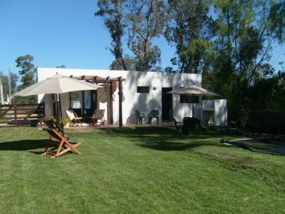 Casa en La Barra con lindo jardín