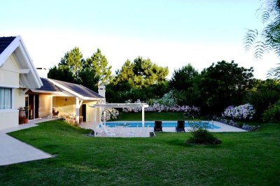Magnifica residencia en Playa Mansa