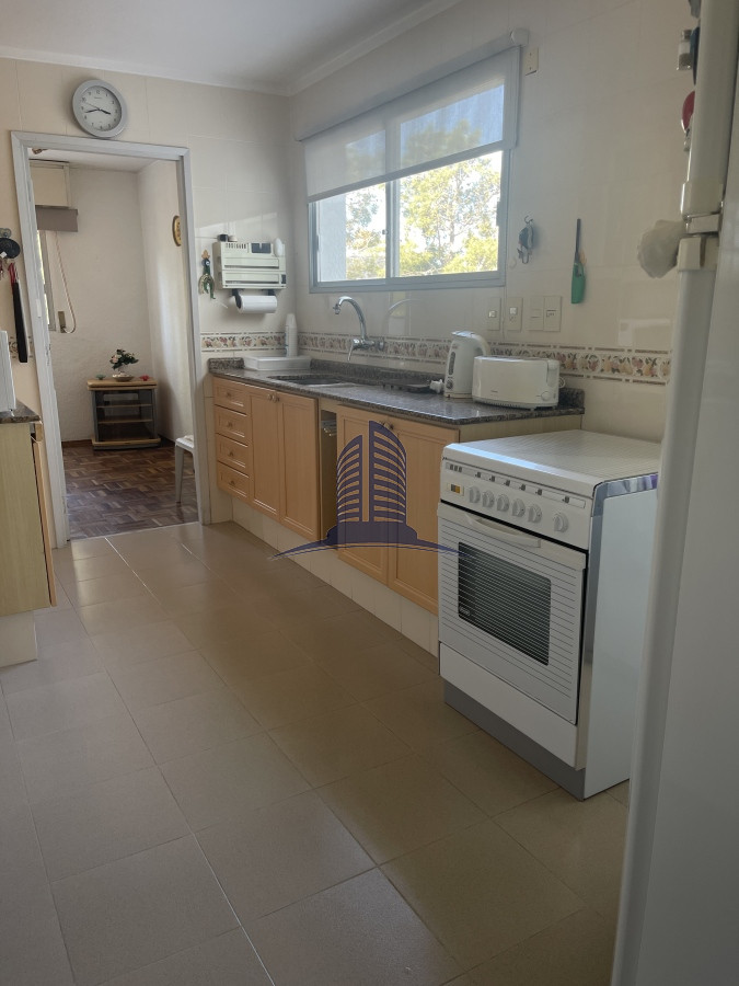 Oportunidad en Venta Apartamento en Punta del este 3 dormitorios   dep Servicio - GoPunta - Portal Inmobiliario de Punta del Este - Maldonado