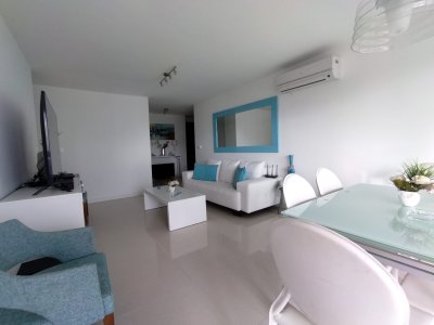 Apartamento en venta  de dos dormitorios en Punta del Este