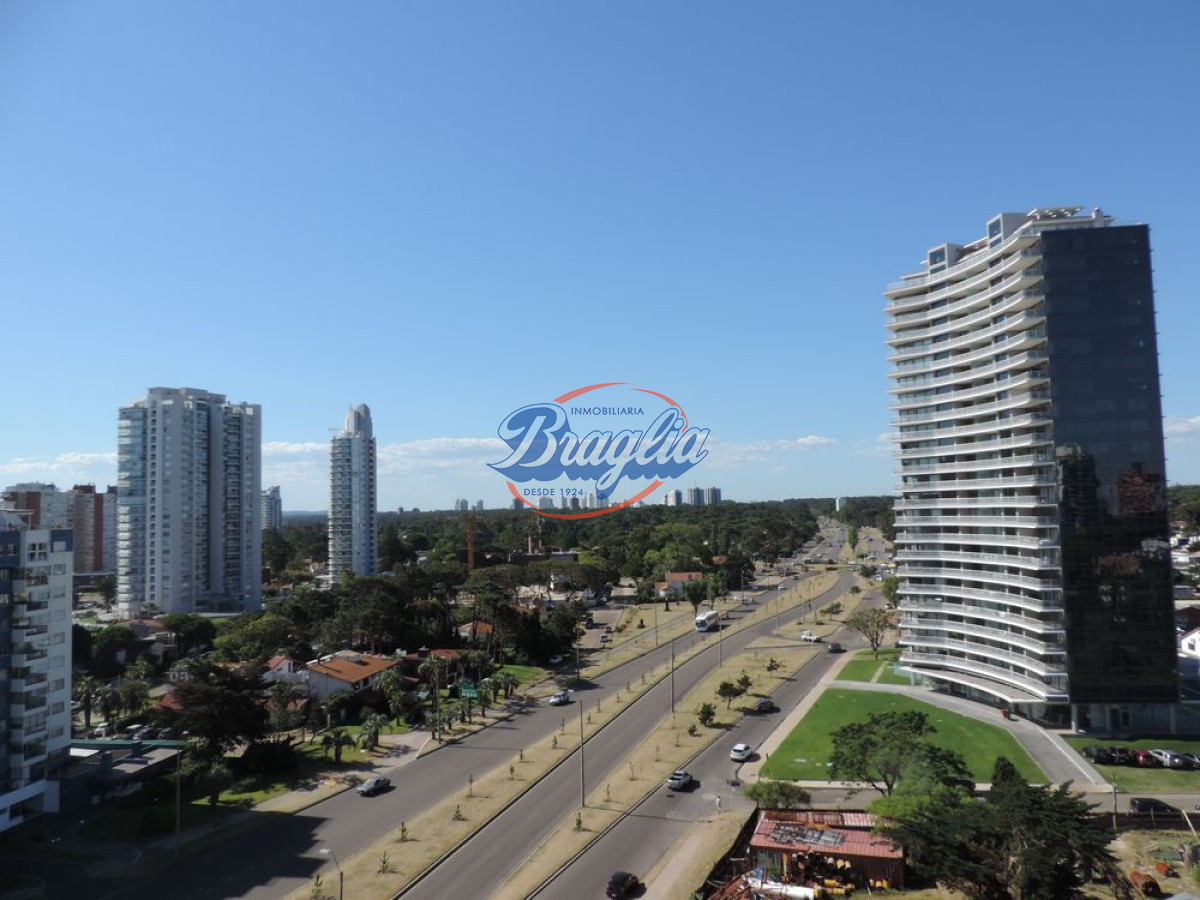 Boulevard Artigas - GoPunta - Portal Inmobiliario de Punta del Este - Maldonado