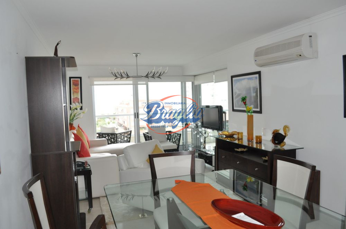 Boulevard Artigas - GoPunta - Portal Inmobiliario de Punta del Este - Maldonado