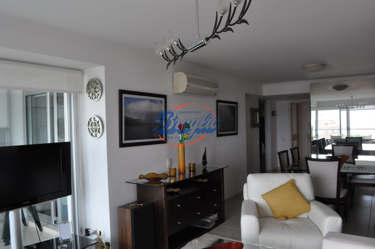 Boulevard Artigas - GoPunta - Portal Inmobiliario de Punta del Este - Maldonado