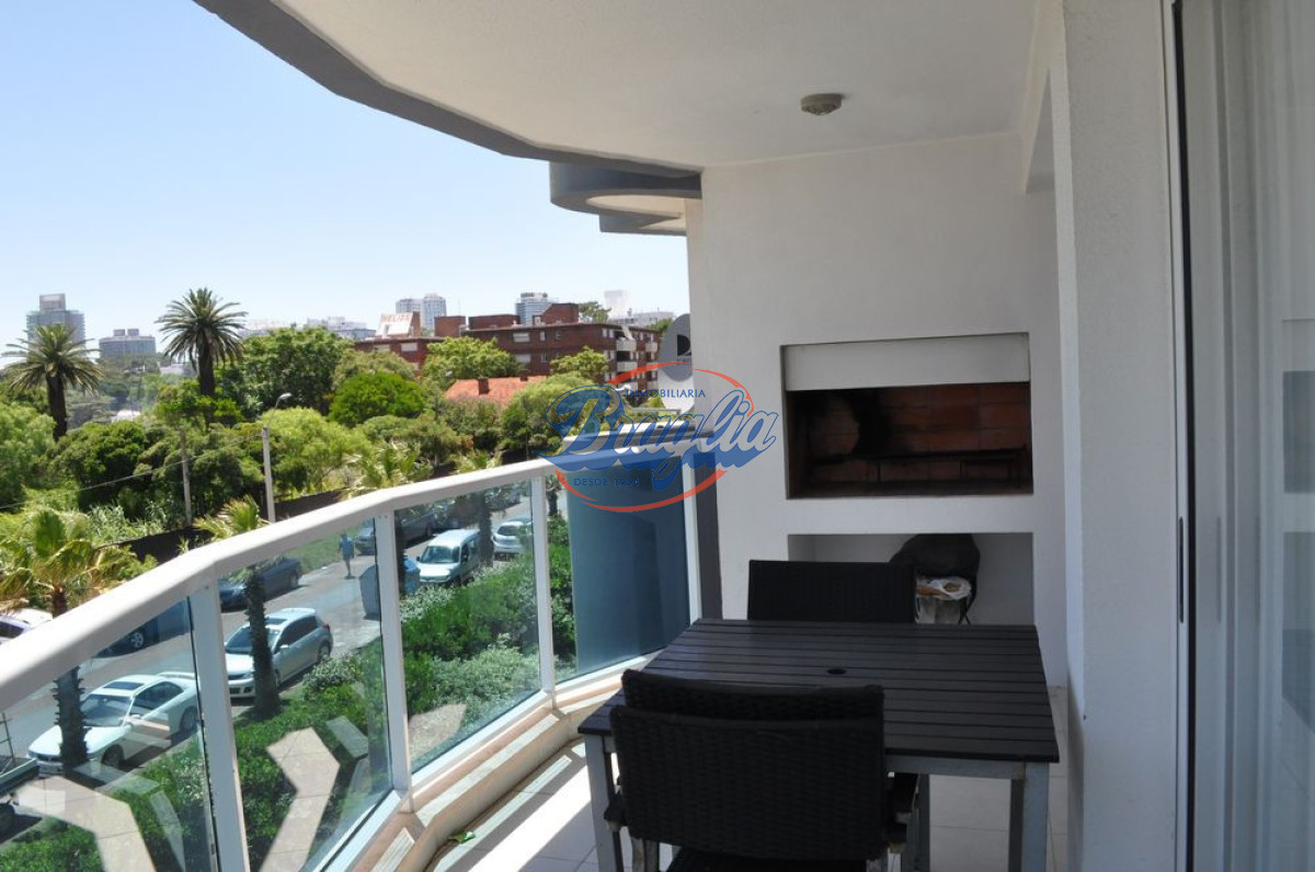 Boulevard Artigas - GoPunta - Portal Inmobiliario de Punta del Este - Maldonado