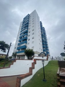 Venta de apartamento 3 dormitorios, Roosevelt